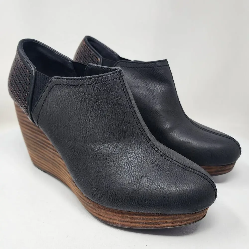 Dr. Scholl's Harlow Wedge Bootie Women 9 Wide Dark Brown w Perforated Heel